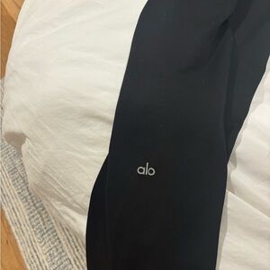 ALO Yoga Jet Black Leggings